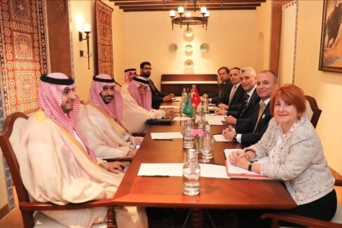 وزير التجارة التركي يلتقي نظيره السعودي